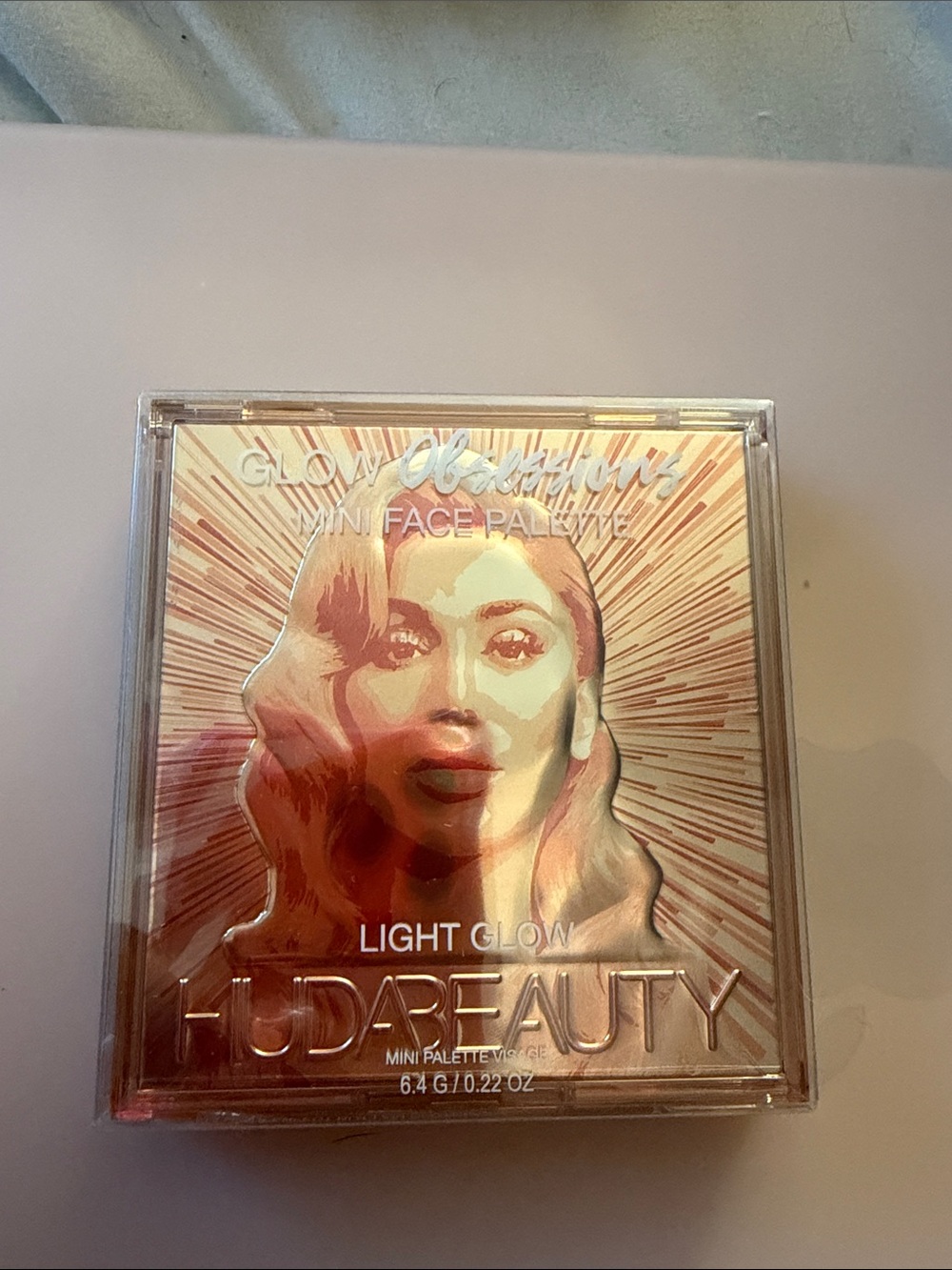 HUDA BEAUTY Light Glow Mini Face Palette - Light Glow